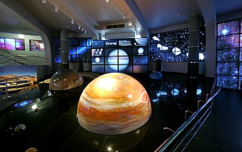 Planetariu în adresa Novosibirsk, orele de deschidere, costul vizitei, harta, descrierea