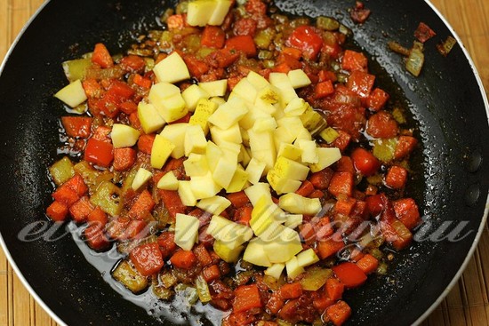 Pilaf cu mere și legume, o rețetă cu o fotografie pas cu pas