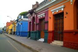 Фарбування будинків, фасадів поєднання кольору і відтінків