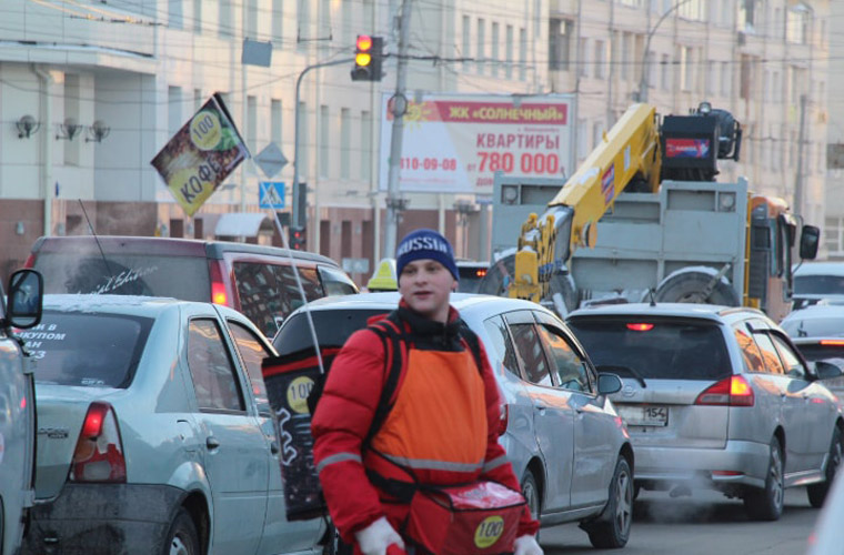 Vânzarea de cafea șoferilor în blocaje de trafic ca idee de afaceri