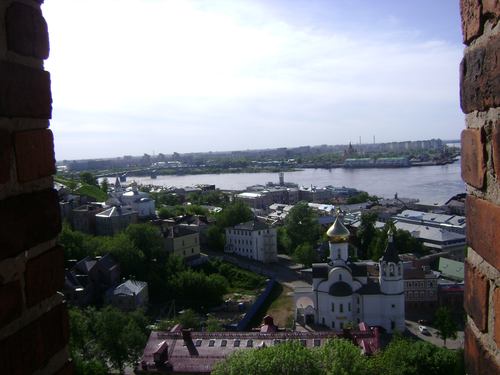 O plimbare de-a lungul zidului Kremlinului în Nižni Novgorod fotografie, recenzie, contacte