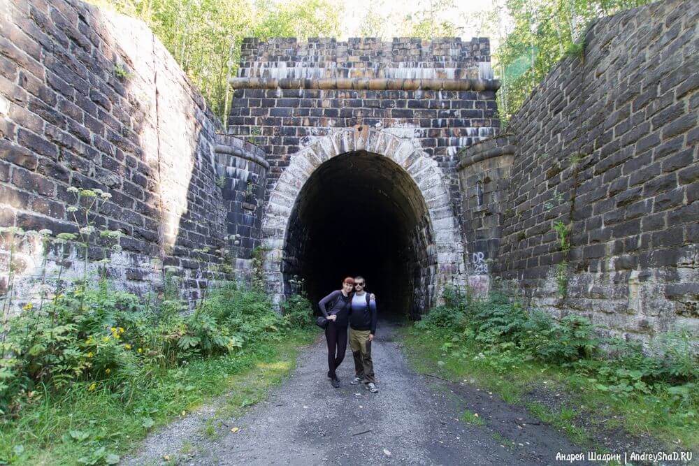 Mergând pe un tunel abandonat Didina