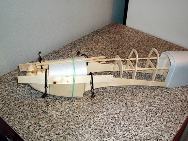 Modelul radio controlat al aeronavelor yak-3