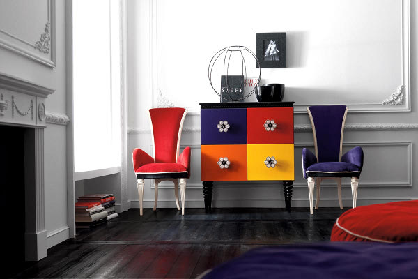 Mobilier colorat