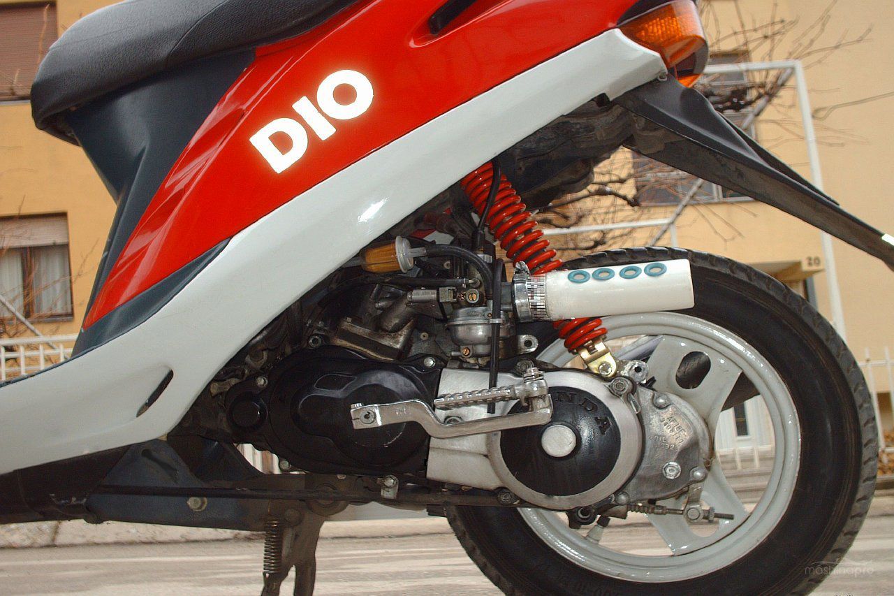 Repararea scuterelor de către Honda dio