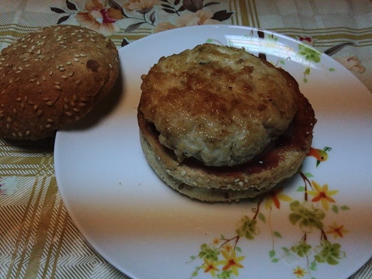 Recept burger otthon egy fotó, egy sajtburgert, csirke fokozatosan, Burger King - kuponok, menük