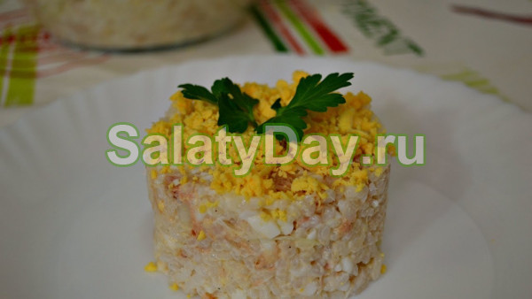 Salata de macrou conservat - este întotdeauna delicios și doar o rețetă cu fotografii și clipuri video