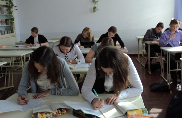 Compoziția limbii ruse, formarea și pregătirea pentru scris pentru Ege