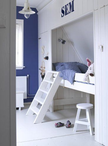 Спальня на мансарді - ідеї з фото