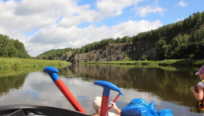 Rafting pe malul râului - Uralul nostru