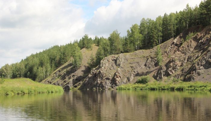 Rafting pe malul râului - Uralul nostru