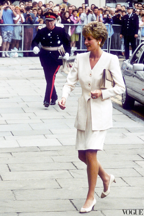 Stilul lui Diana Spencer anna Harvey despre cum a fost creată și schimbată imaginea prințesei, vogă, revista,