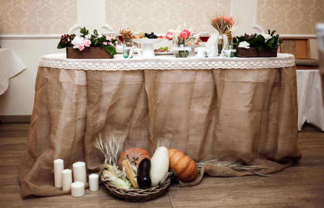 Nunta în stil de decor rustic, tort de nunta, rochie și buchet de mireasă, fotografie, zatusim!