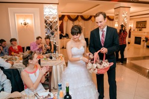 Esküvői édességet dobozok saját kezűleg - helyszíni Svetlana ridzel