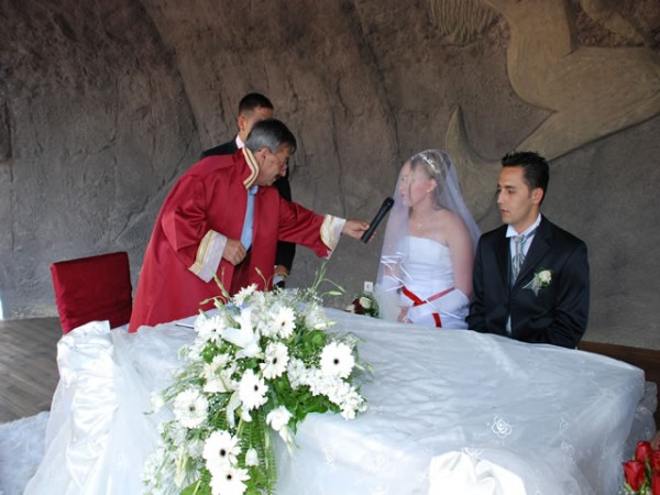 Весільні клопоти від сватання і далі з усіма зупинками, записки відсутніх