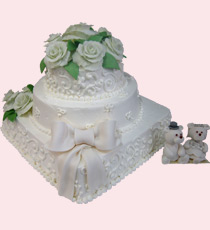 Весільний торт з прикрасою з вершків - фото, ціна, замовлення, доставка по пермі