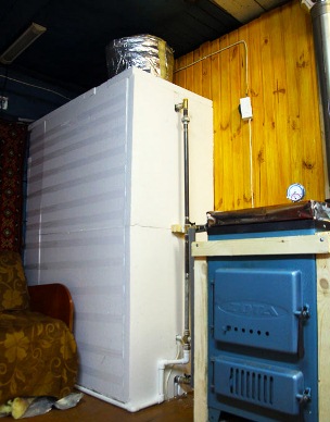 Acumulatorul de căldură pentru încălzire cu mâinile proprii, schema de conectare a acumulatorului de căldură