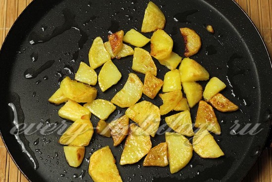 Tortilla de cartofi cu ciuperci, rețetă cu o fotografie