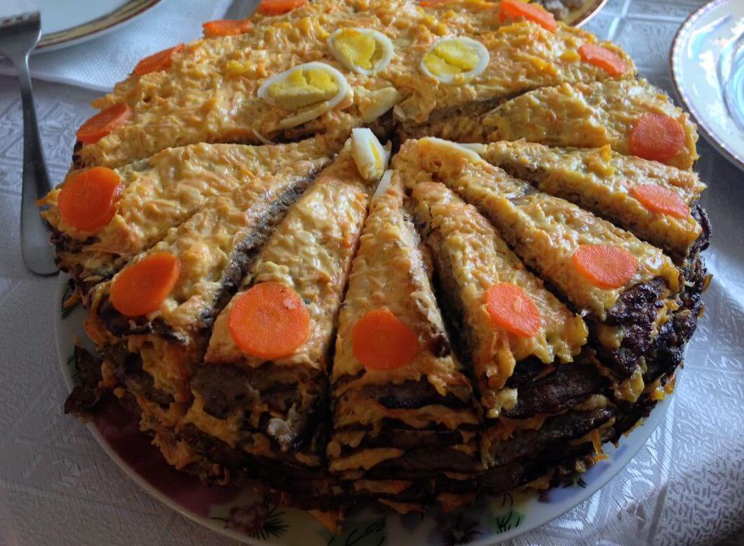 Rețetă delicioasă cu ficat de tort cu fotografie