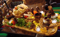 Bucătăria tradițională islandeză este o listă de feluri de mâncare naționale cu descrieri și fotografii care merită încercate