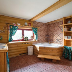 Fürdőszoba egy fából készült ház, fürdőszoba felújítás, cikkek, órák, videók, kézikönyvek