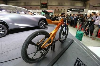 Bicicleta de lexus pe an - nici o zi fără bicicletă, versiune mobilă