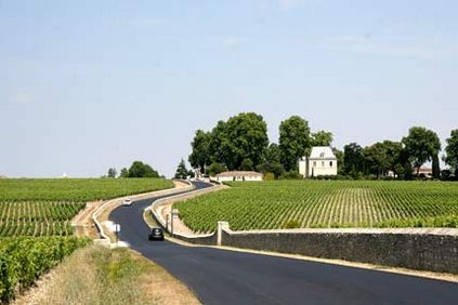 Borkészítés Bordeaux (Bordeaux), Franciaország - a vörös és fehérbor