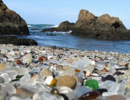 Tot ce mi-a plăcut era să ajung aici - o plajă de sticlă, Fort Bragg, California, Statele Unite