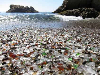 Tot ce mi-a plăcut era să ajung aici - o plajă de sticlă, Fort Bragg, California, Statele Unite