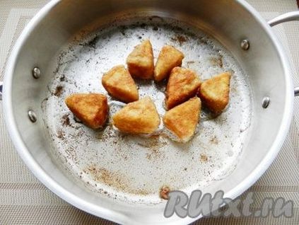Смажений сир камамбер - готуємо покроково з фото