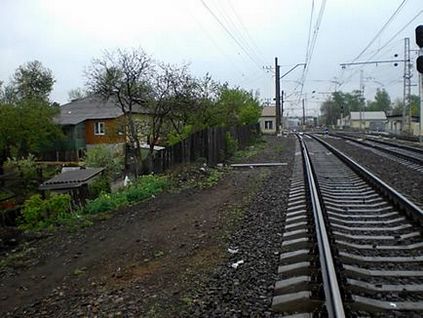 Viața în rută - cum trăiesc locuitorii la 20 de metri de calea ferată Gorky
