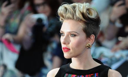 5 formák Scarlett Johansson, divatos Ukrajna