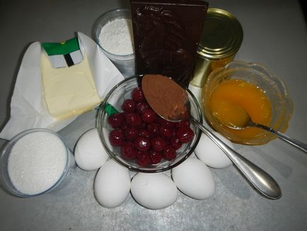 Швидкий торт вишня в шоколаді - смачний медовий бісквітний торт з вишнею та зі згущеним молоком - домашній