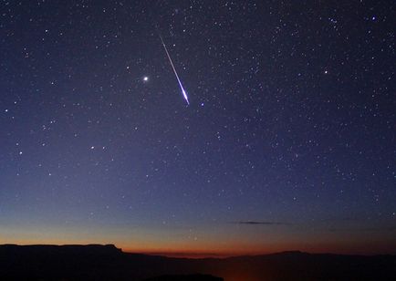 Marele univers este ca și cum ai urmări dușul de meteoriți Perseid în august 2016