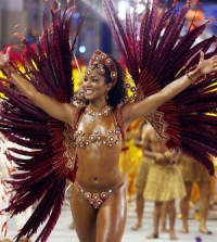 Brazilian, costume de carnaval, rochii și măști extravagante