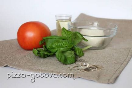 Salata Caprice cu mozzarella - reteta cu fotografie