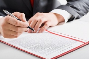 Contractul de angajare a unui angajat pentru regulile de lucru și un eșantion de elaborare
