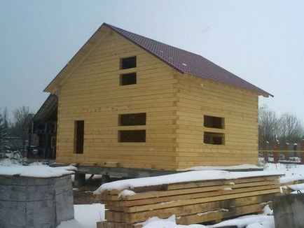 Készült házak gerendák 10-10 projektek egyszintes tetőtér