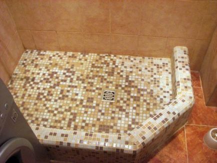 Tavă de duș cu materiale de mâini proprii, unelte, metode de instalare