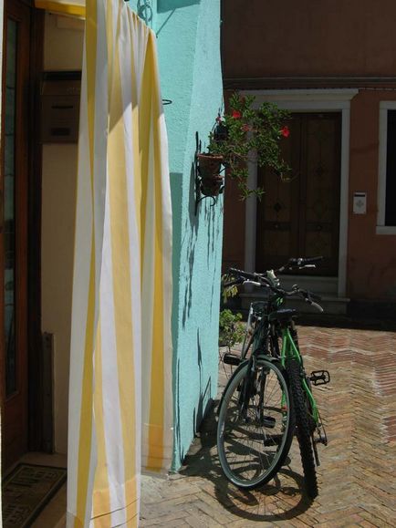 Excursie la Burano, o casă în Italia