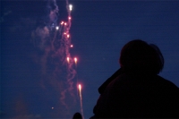 Tűzijáték és petárdákat kell tiltani és ellen, szórakozás, új év, érveket és tényeket