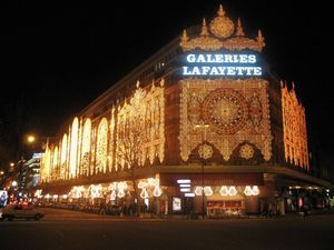 Galerie Lafayette din Paris - principalul simbol comercial al Franței