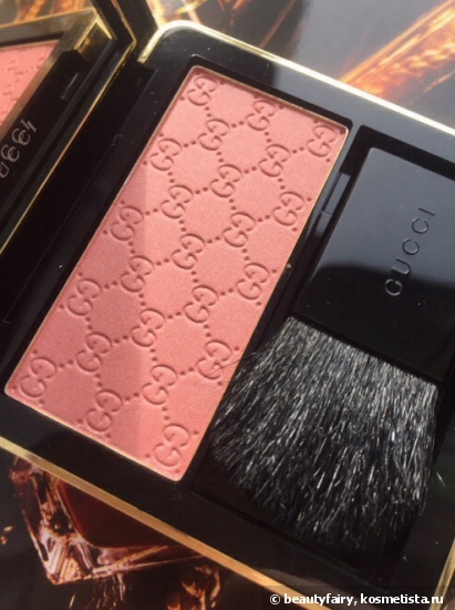 Gucci face sheer blushing powder у відтінку # 040 nude freesia відгуки