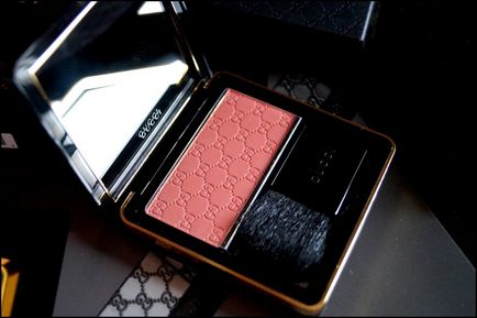 Gucci sheer blushing powder у відтінку 040 nude freesia - glam beauty