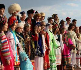 Які традиції у російського народу