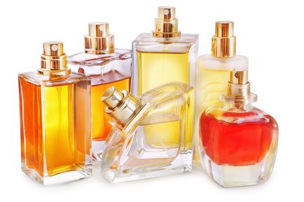 Cum să aplicați parfum, astfel încât mirosul să dureze mai mult