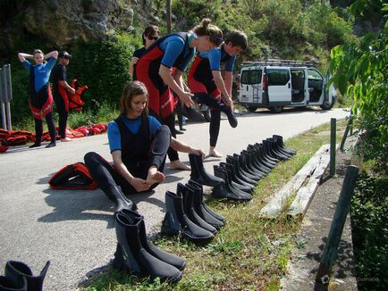 Cum să te îmbraci pentru raft pe râu