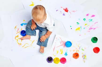 Cum să ajuți un copil să învețe culorile