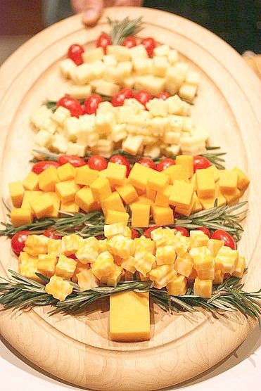 Cum se face un copac de Anul Nou din brânză