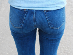Cum de a alege nuanțele și opțiunile perfecte pentru jeans